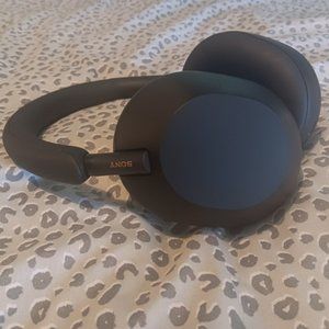 Sony headphones wh1000xm5